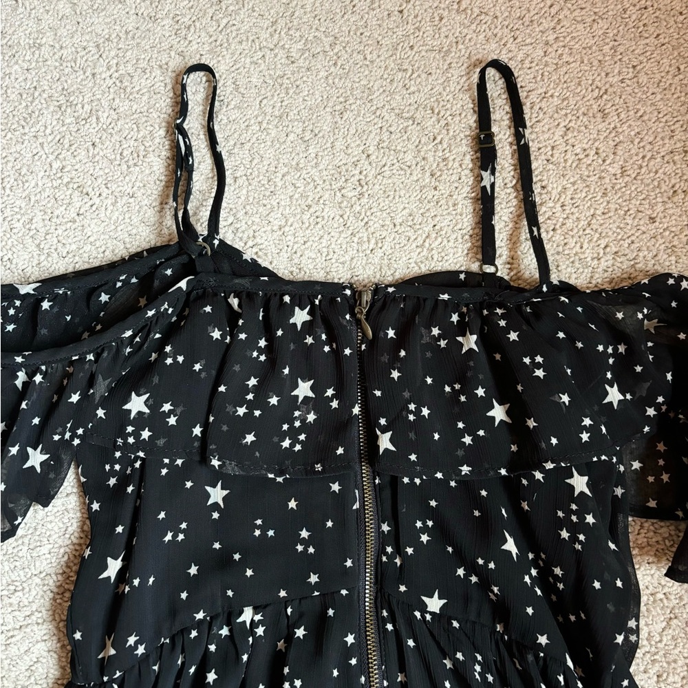 black and white star print off the shoulder tiered ruffle maxi dress - Picture 11 of 15